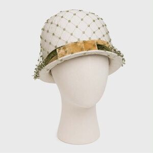 1920s vibe - VINTAGE White Women's Hat with green, yellow velvet and mesh trim